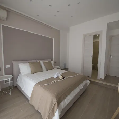 ベッド・アンド・ブレックファスト シェリー 3*