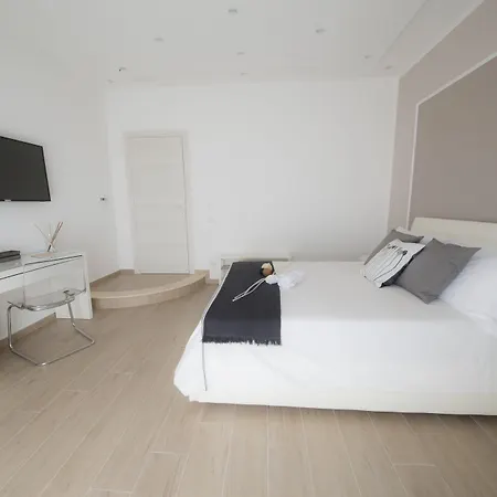 ベッド・アンド・ブレックファスト シェリー 3*