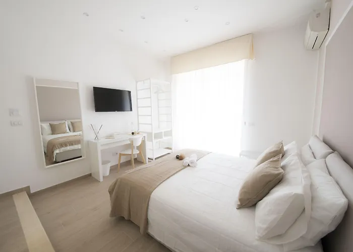 シェリー ベッド・アンド・ブレックファスト 3*